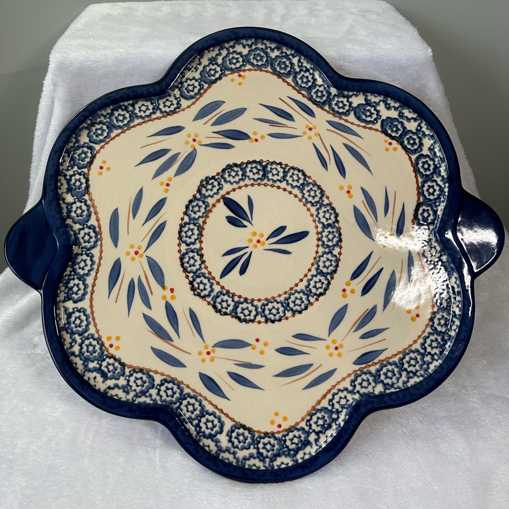 NWT Temp-Tations Blue and Cream Floral Platter